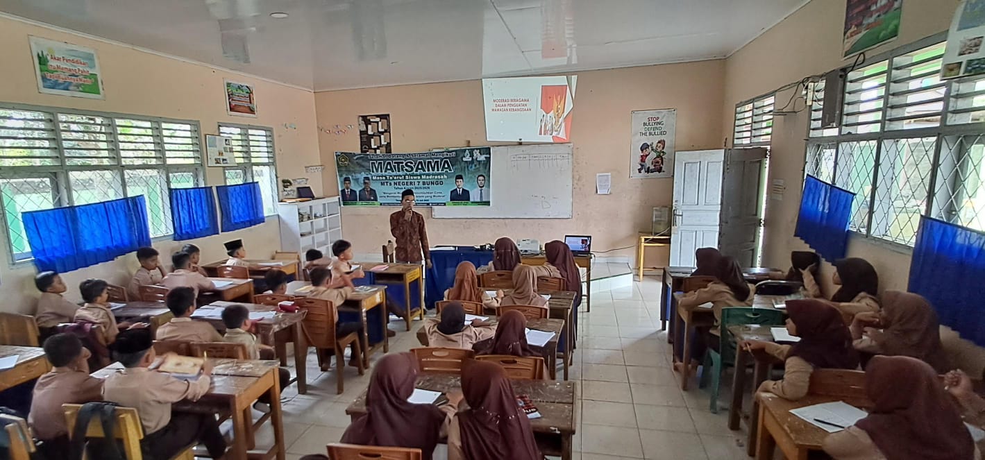 MATSAMA MTsN 7 Bungo Angkat Tema Moderasi Beragama: Bentuk Karakter Toleran dan Cinta Tanah Air Sejak Dini