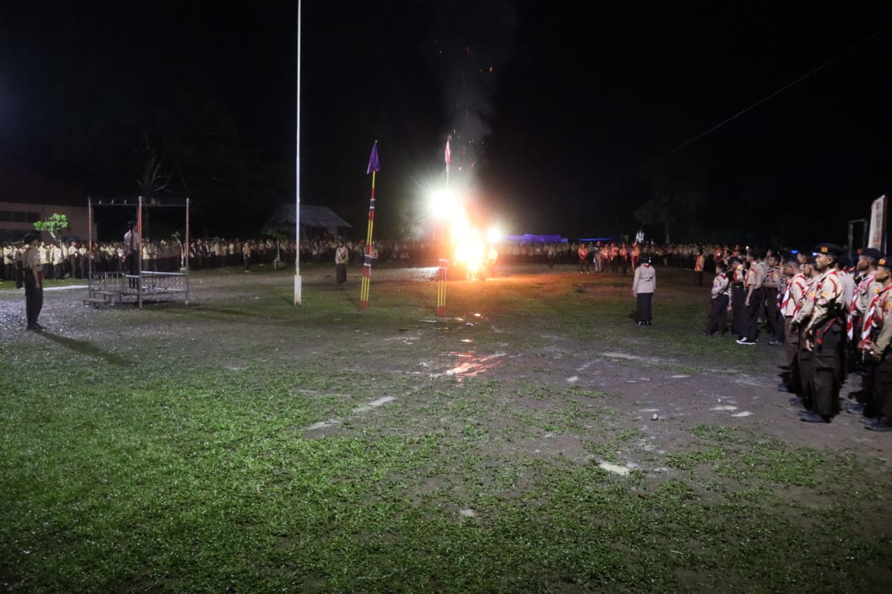 Malam terakhir PERATA, Kontingen Pangkalan MTs Negeri 7 Bungo ikuti Upacara Api Unggun
