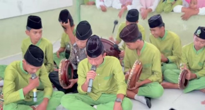 Gema Shalawat Tim Hadroh MTsN 7 Bungo Meriahkan Peringatan Maulid Nabi Muhammad SAW 1447 H